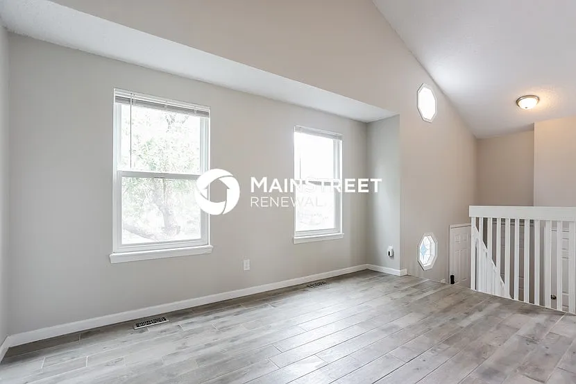 front view - 4603 S Buckley Way