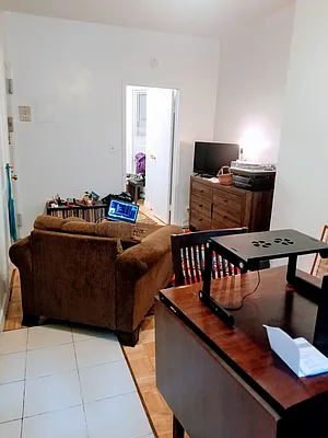 Rented by Oxford Property Group | media 9