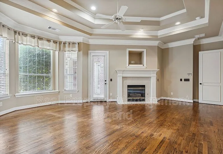 5004 Seville Ln — Photo 11
