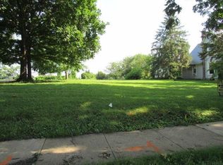 W 1st St, Monticello, IA 52310