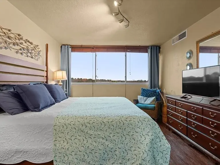 740 Weston Rd #606 — Photo 11