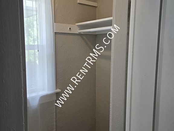 5th image of 1239 SW Garfield Ave Room 5