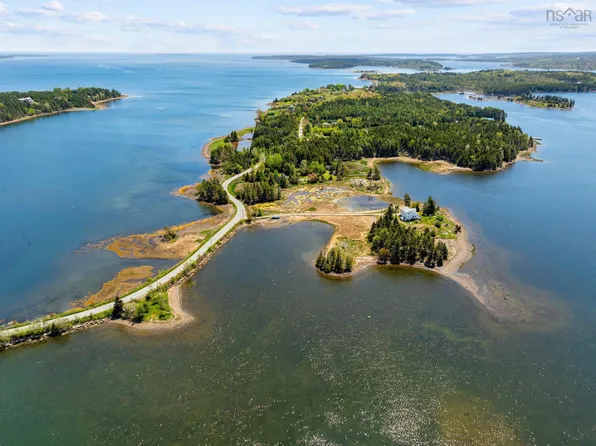 Corkums Island Rd, Lunenburg, NS B0J 2C0