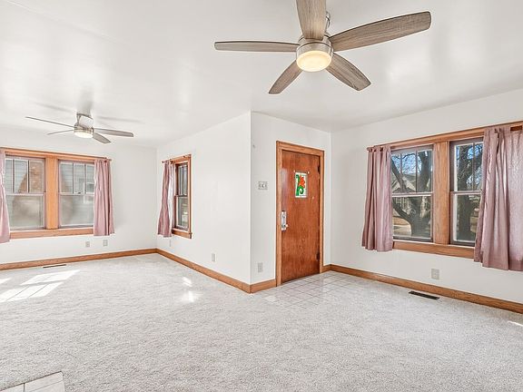 5th image of 734 S Spruce St