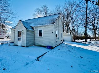 8001 Porter Rd, Niagara Falls, NY 14304