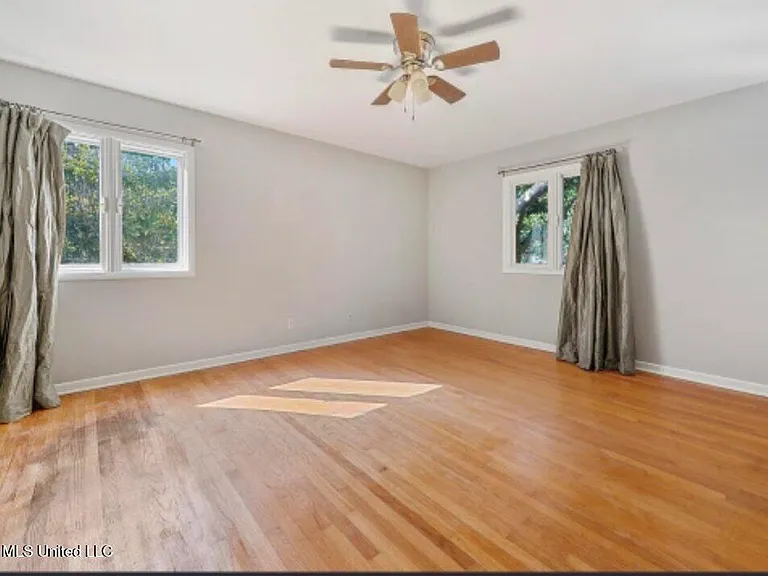 223 Woodbine Dr — Photo 17