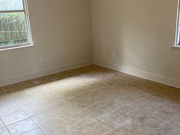 5th image of 5714 Kenilwood Dr