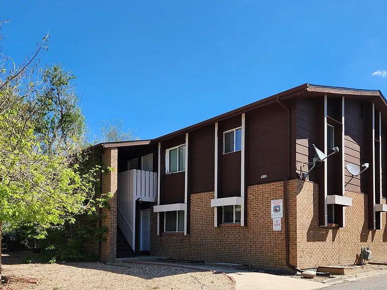 1932 Meadow Dr #3 — Photo 11