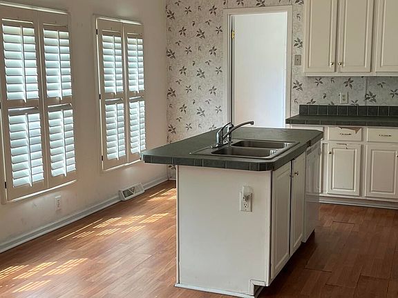 5th image of 2917 Laurel Ridge Lane