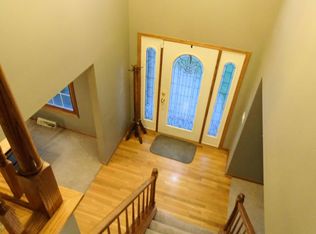 1221 Pickwick Dr, Rochelle, IL 61068