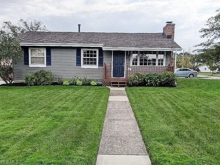 1st image of 482 Myra Dr