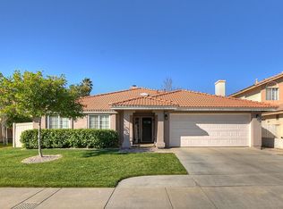 7840 Boxwood Ct, Highland, CA 92346