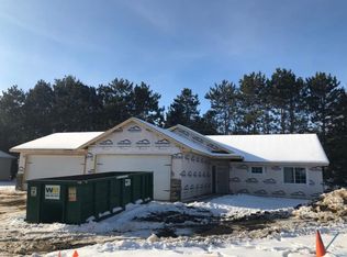 1215 Creekwood Dr, New Richmond, WI 54017