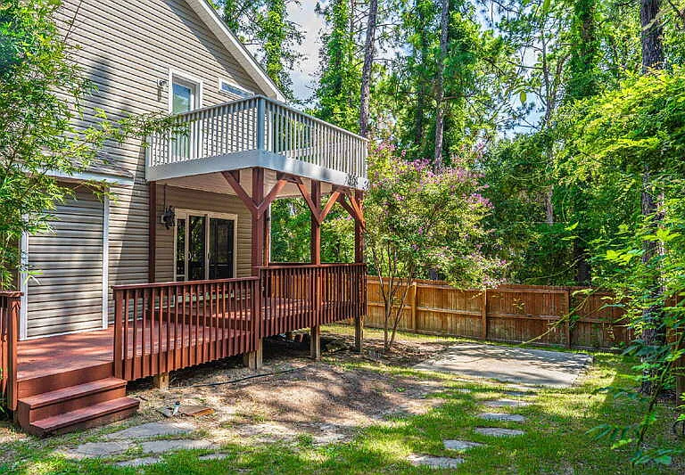 555 N Saylor St — Photo 35