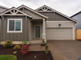 447 Greencrest St NE, Salem, OR 97317