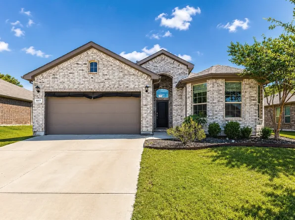 517 Redding Dr, Saginaw, TX 76131
