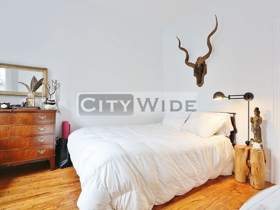 1st image of 1570 3rd Ave APT 2B