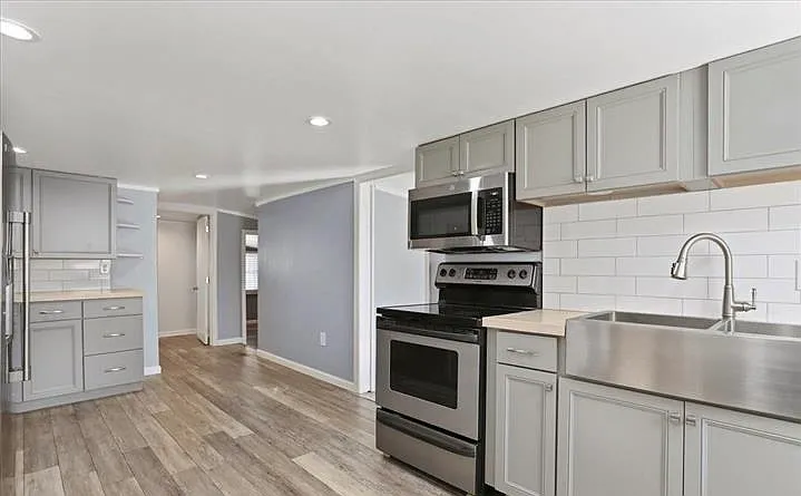 14301 Dutchtown Rd — Photo 13