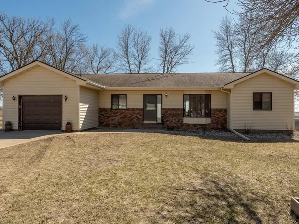 36350 276th St, Henderson, MN 56044