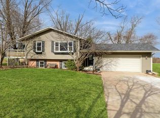 603 Suncrest Dr, Sherrard, IL 61281