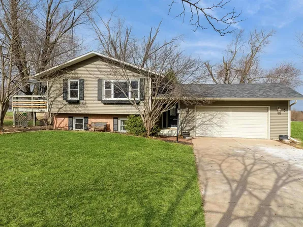603 Suncrest Dr, Sherrard, IL 61281