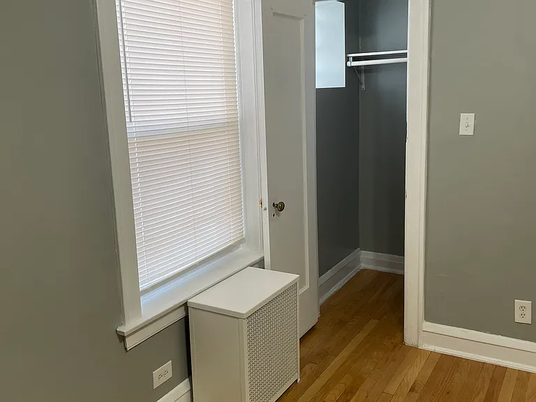 7200 S Rhodes Ave #1 — Photo 6