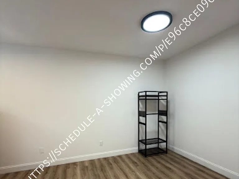 911 E 23rd Ave #9 — Photo 6