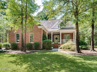 201 Legacy Woods Dr, Wallace, NC 28466