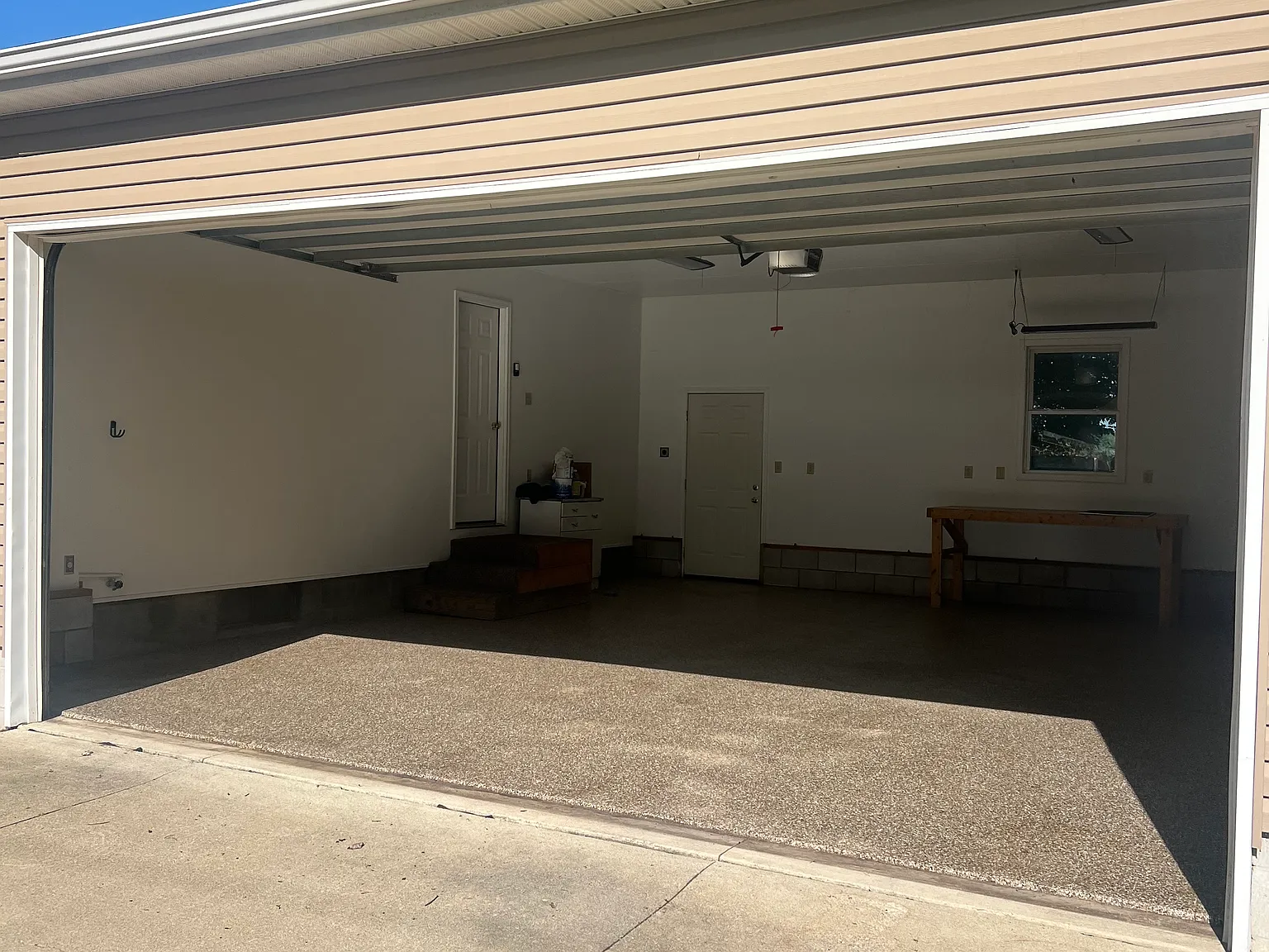 3 bed, 864 sqft, $1,600 — Photo 3