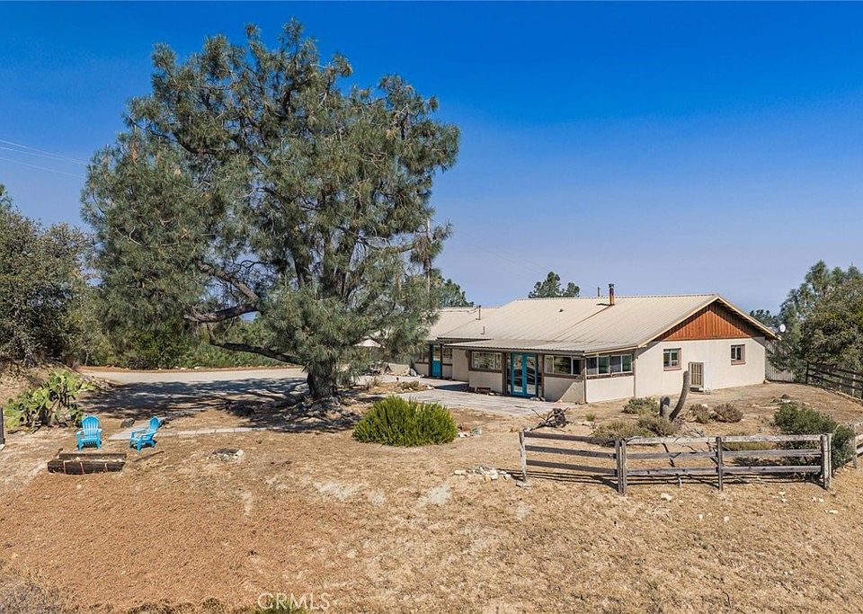 1st image of 3395 Parkhill Rd