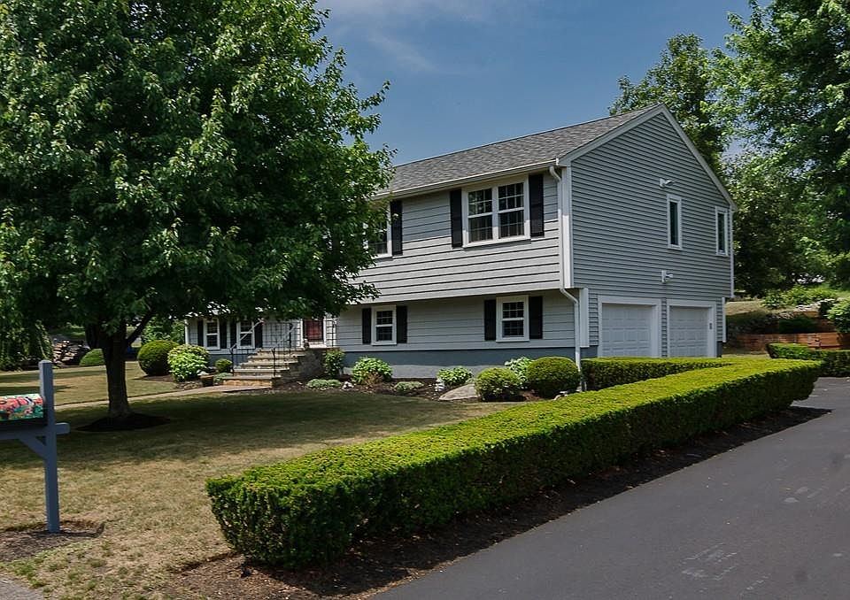1st image of 50 Barstow Dr