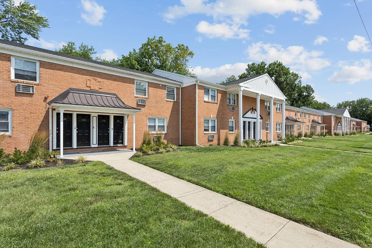 Orchard Park — Photo 1
