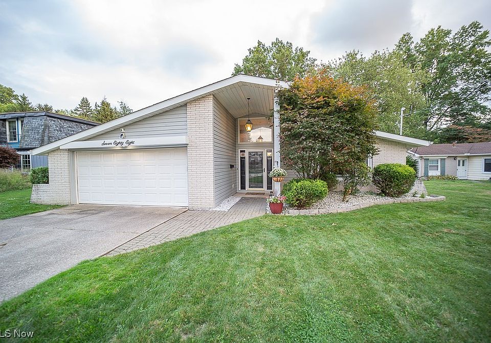 1st image of 788 Valley Dr
