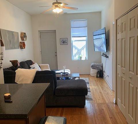 4th image of 621 W Armitage Ave APT 2R