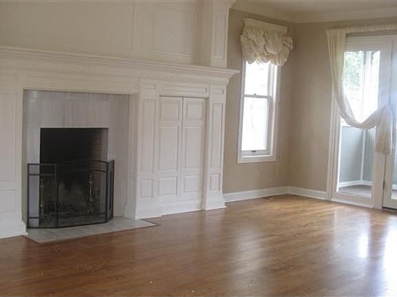 2nd image of 1530 Allyn Ave