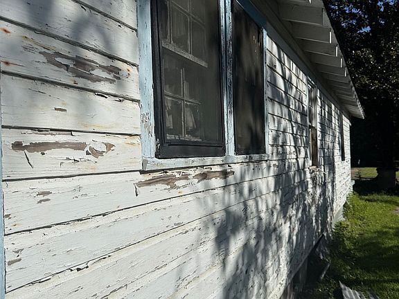 3rd image of 2415 Boyette St