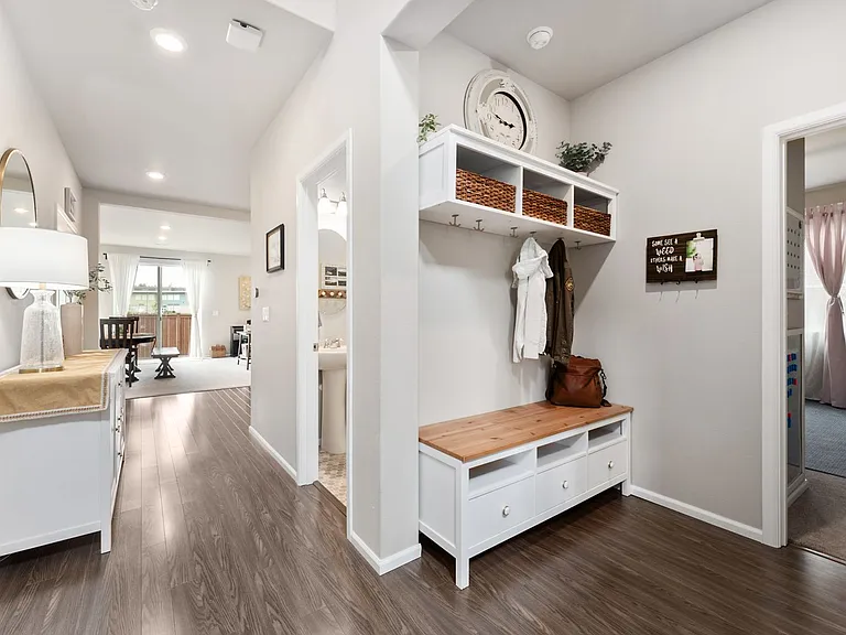 3273 Hanna Dr NE — Photo 4