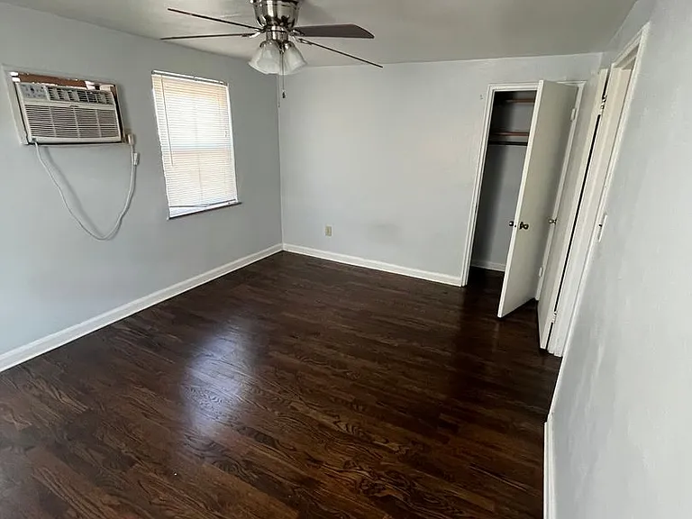 4330 Oakwood Ave — Photo 16