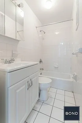 Rented by Bond New York | media 4