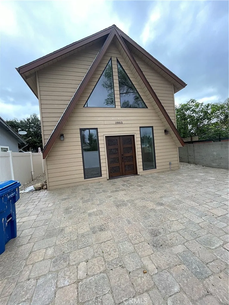 2 bed, 2.5 bath, 1165 sqft, $3,700 — Photo 1