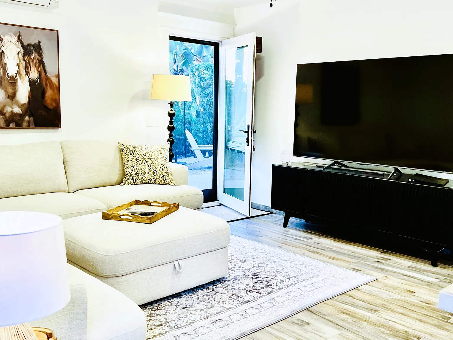1306 Aves Ln — Photo 4
