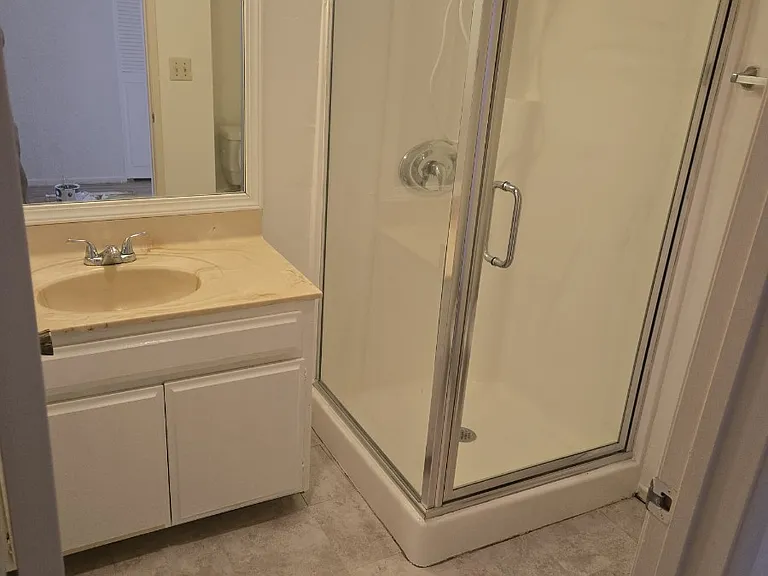 415 S Gramercy Pl #106 — Photo 4