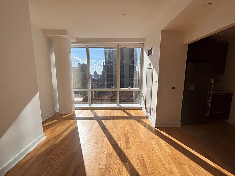 885 6th Ave #29A — Photo 5