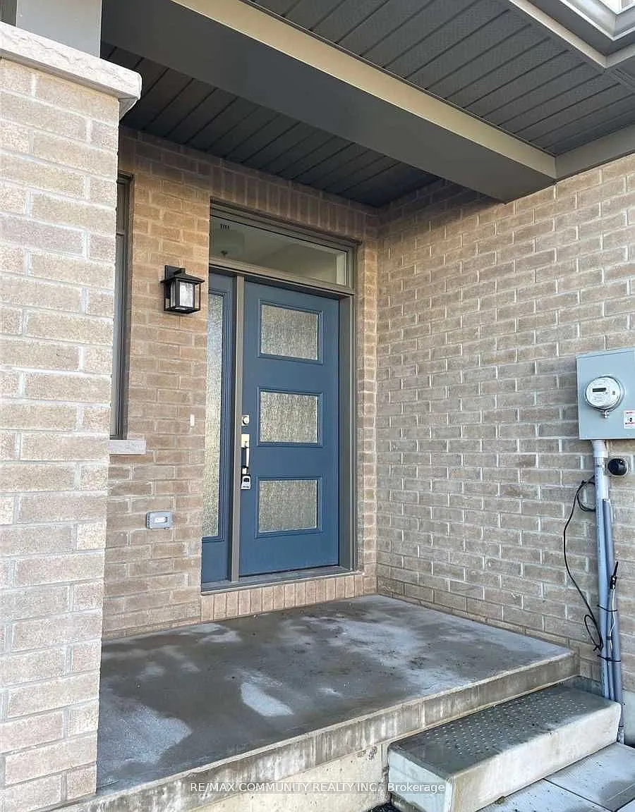 3 bed, $2,500 — Photo 2