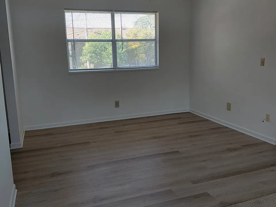 Azalea Place Apartments