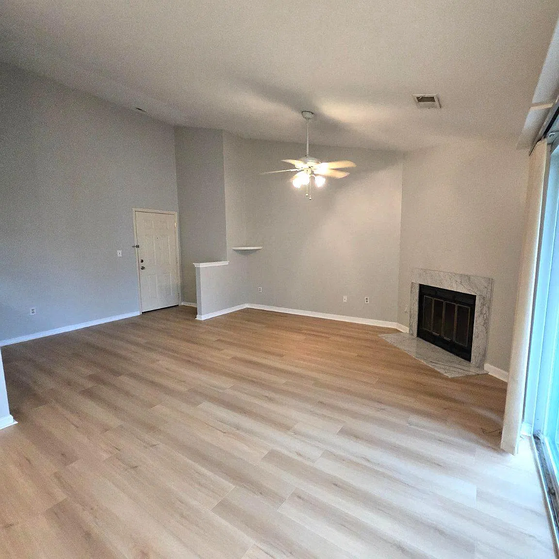 2 bed, 2.0 bath, 968 sqft, $1,800 — Photo 4