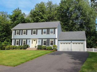 306 Trapper Cir, Windsor, CT 06095