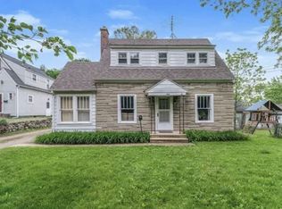 104 Ravinia St, Kalamazoo, MI 49001