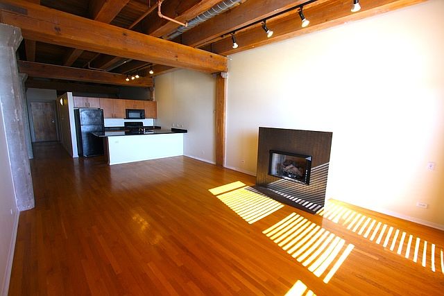 2nd image of 333 S Desplaines St APT 515