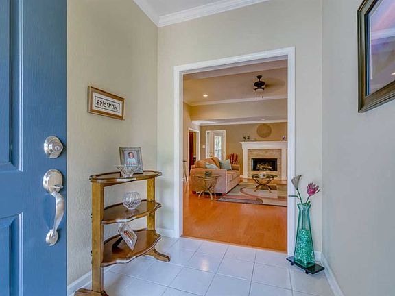 2nd image of 405 Mysen Dr